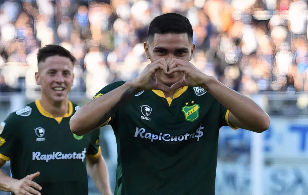 Doblete de Hugo Fernandez, foto captura