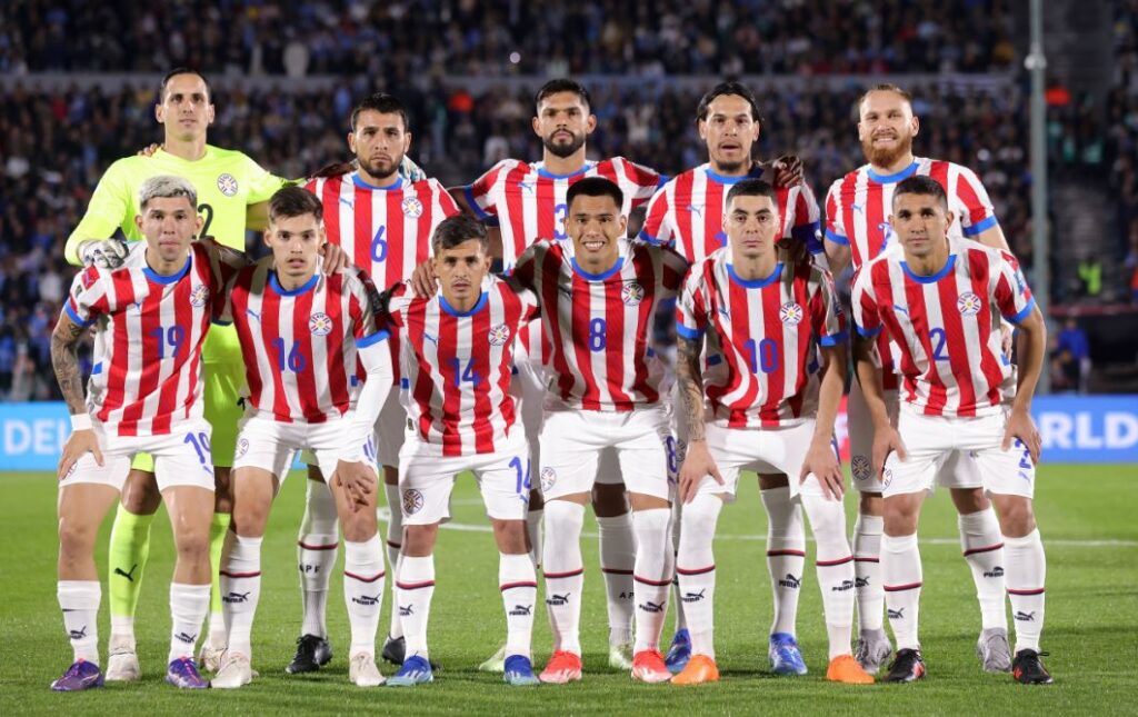Junior Alonso y Diego Gómez se reincorporan a los entrenamientos de Paraguay antes del crucial duelo contra Venezuela