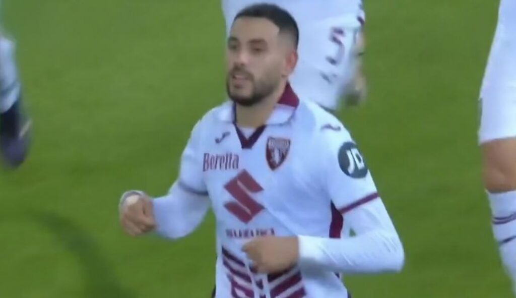 Antonio Sanabria celebra su gol de cabeza con el Torino en el partido contra Cagliari